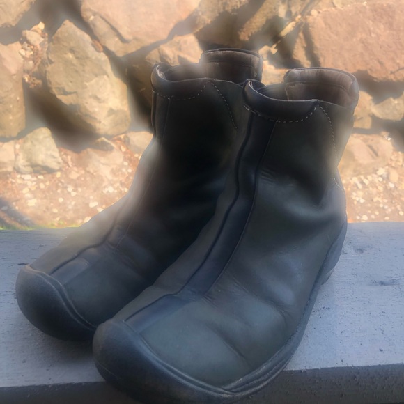 KEEN HS0605 Women's Greta Chelsea Mid Height Waterproof Snow Boots Size 6 - Picture 3 of 10